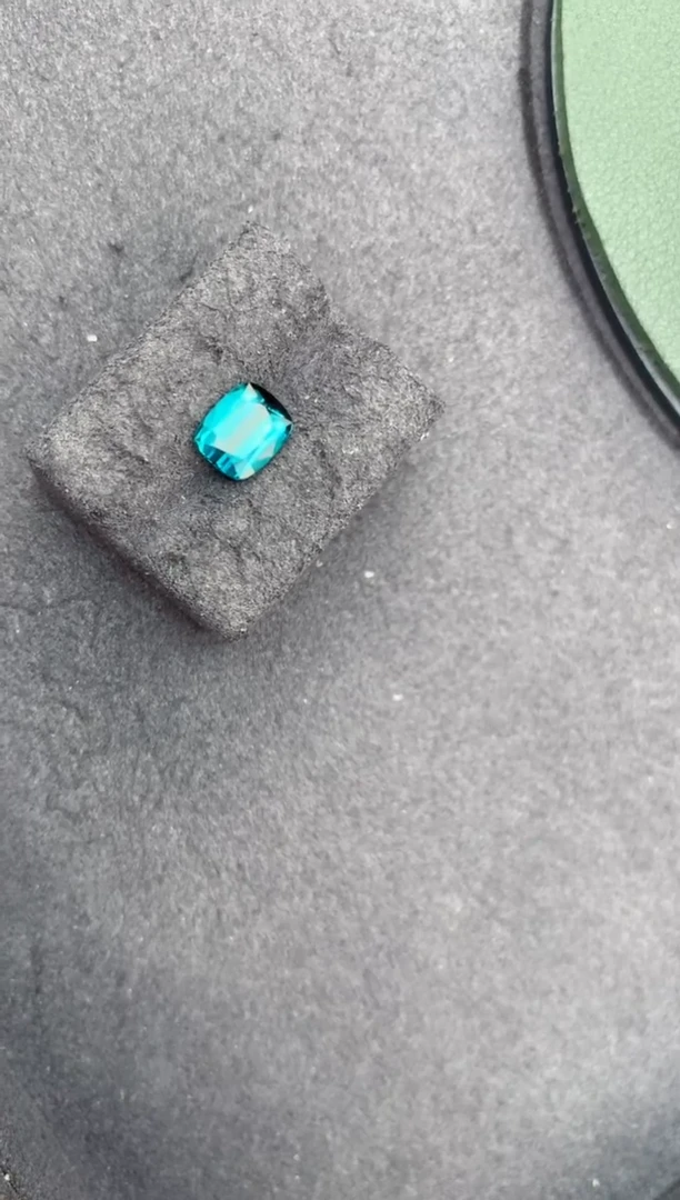 裸石未镶嵌碧玺1.6ct碧玺