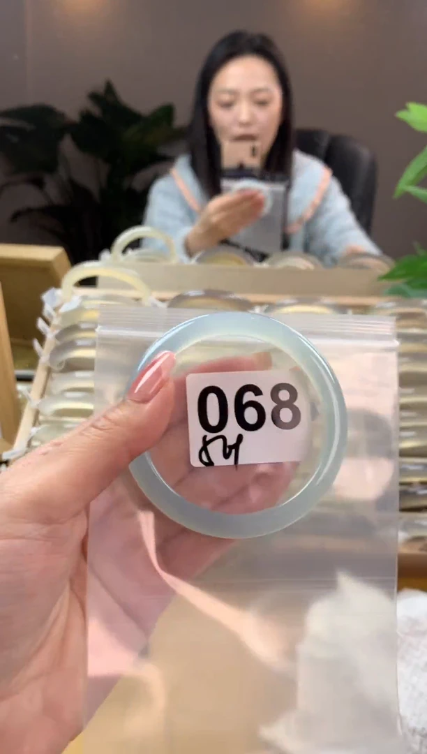 【闪购商品】玛瑙/玉髓手镯未镶嵌068