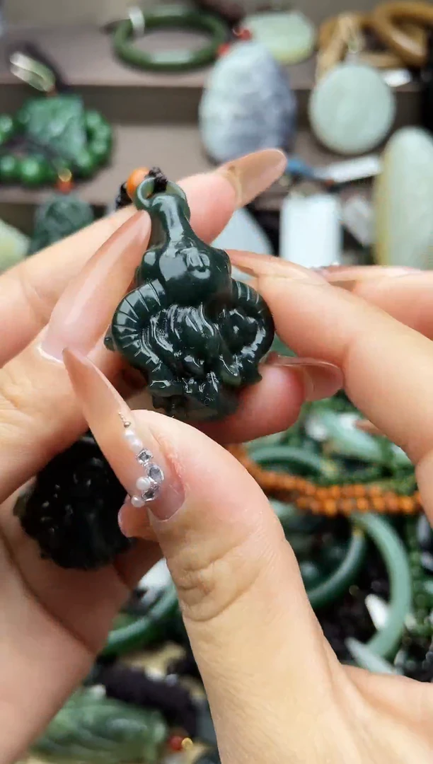 颈饰未镶嵌和田玉未镶嵌和田玉吊坠多样性拍一发一1