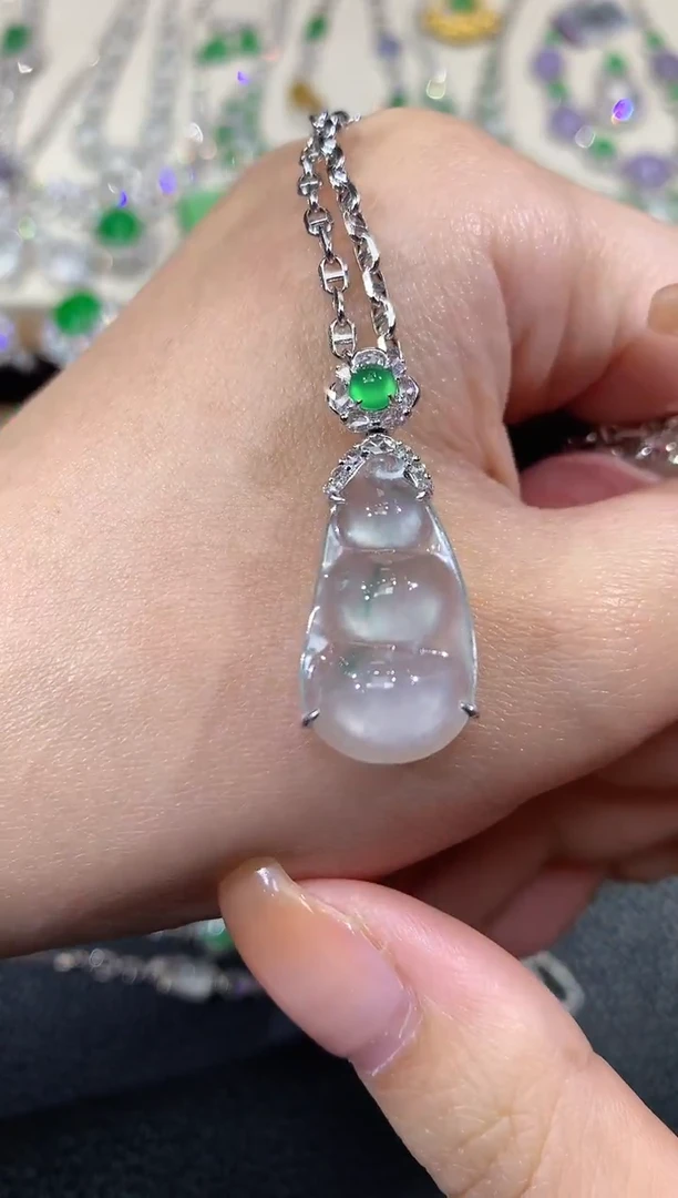 吊坠(不含链)18K金镶嵌翡翠C49