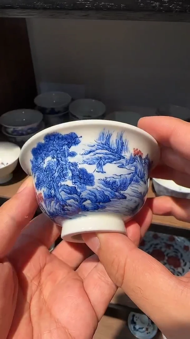 【初谨】青花釉里红山水压手杯