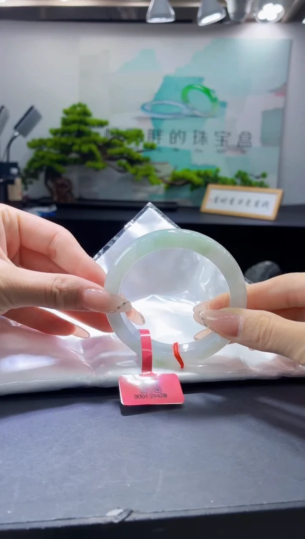未镶嵌手镯翡翠10