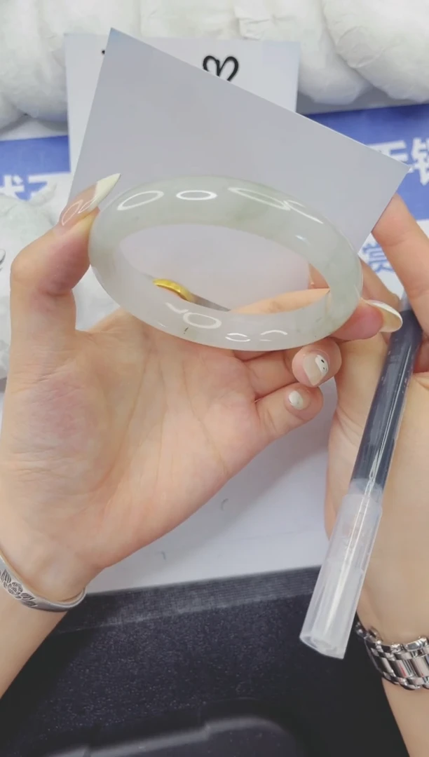 石英质玉手镯未镶嵌35-60