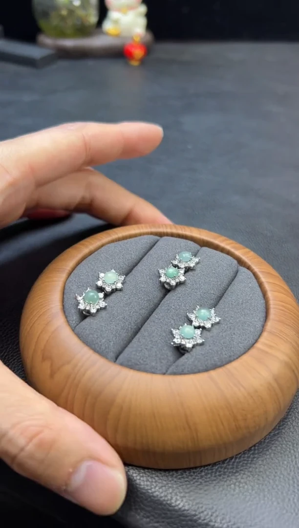 【闪购商品】翡翠耳饰银S925镶嵌2125372T多样性发一件