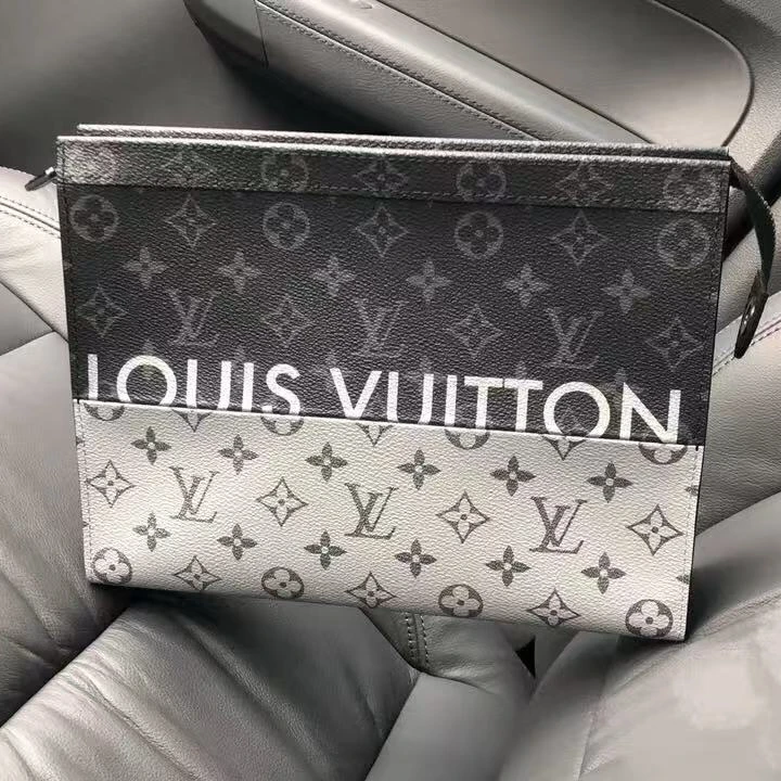 95新 LouisVuitton/路易威登 坤球奢选 lv限量洗漱26手拿包