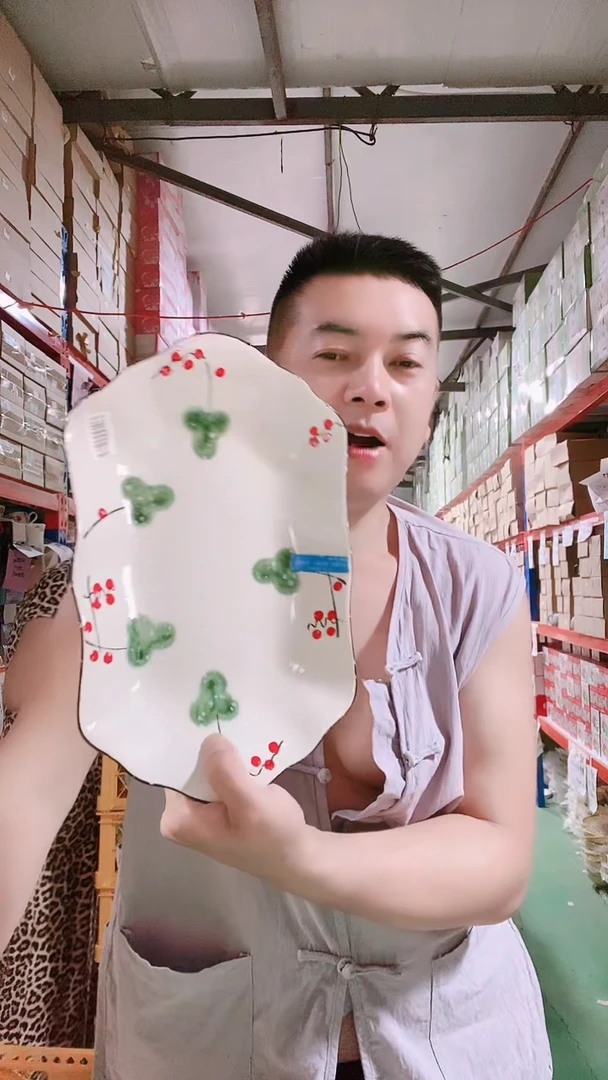 瓷片碗碟好物一件不留@@1