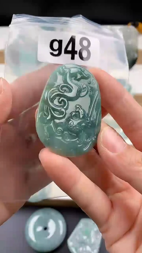 颈饰未镶嵌翡翠天然翡翠吊坠挂件