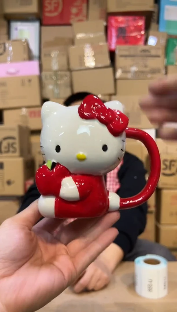 【闪购商品】杯红色kt抱苹果全身杯