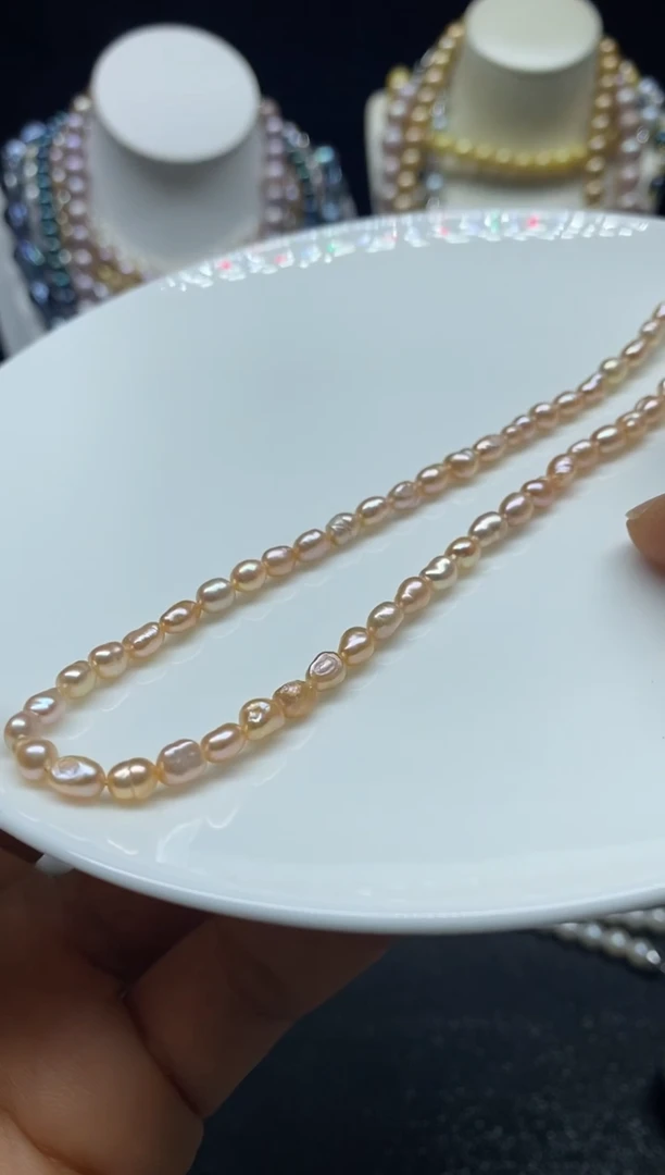 淡水珍珠未镶嵌颈饰多人
