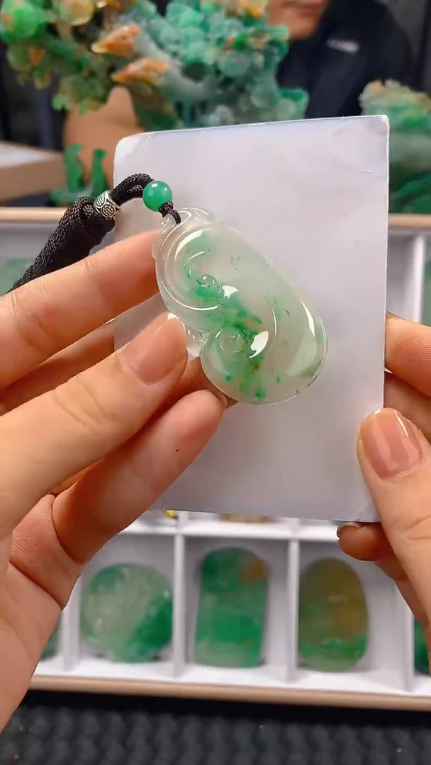 石英质玉未镶嵌颈饰80504