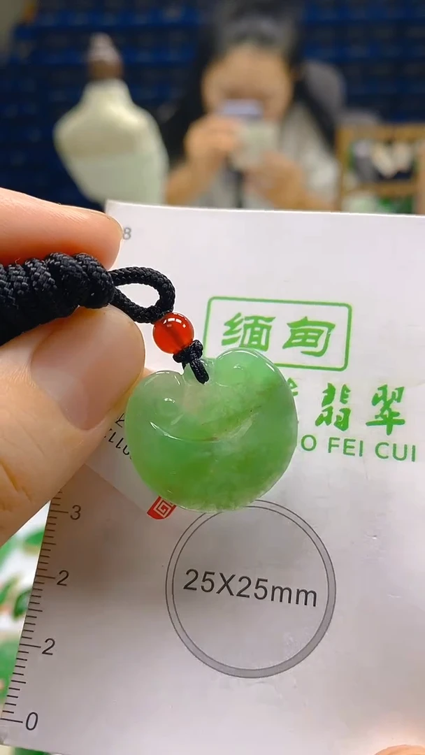 颈饰未镶嵌翡翠新号开播 全场乱卖