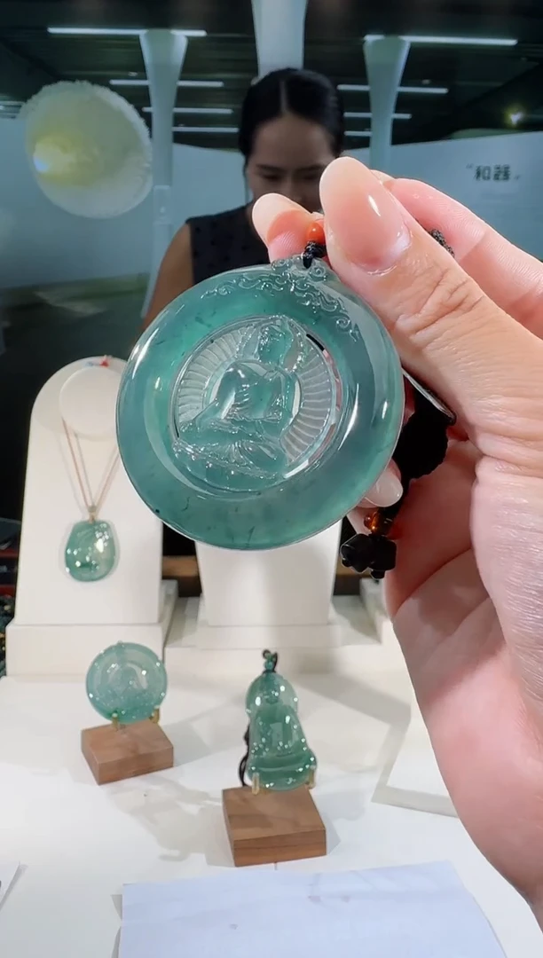 翡翠未镶嵌吊坠(不含链)阿弥陀佛