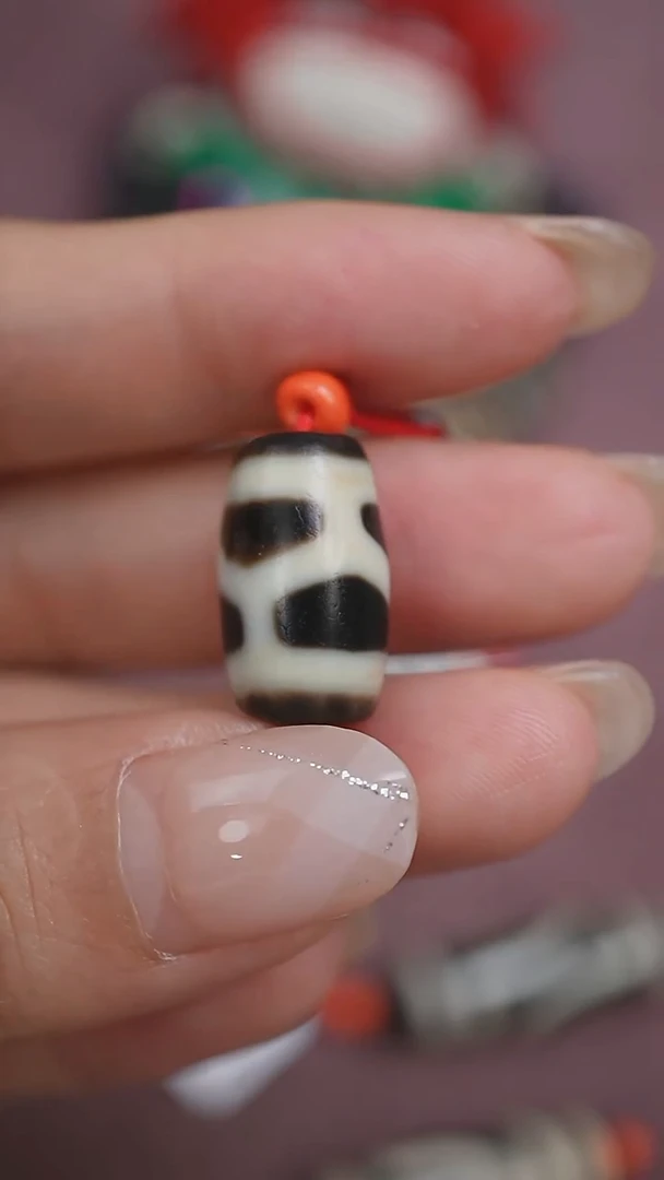 未镶嵌颈饰玛瑙/玉髓努****力蚀花玛瑙珠定制编绳