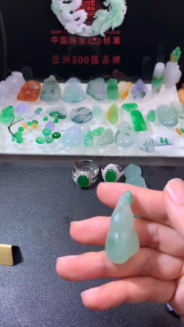 未镶嵌定制翡翠