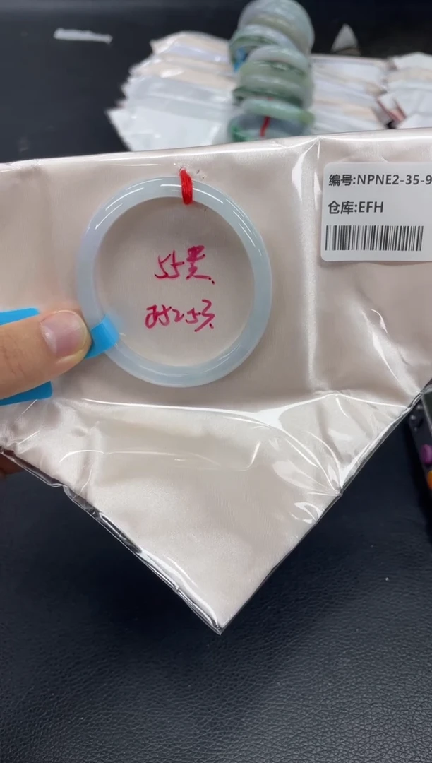 未镶嵌手镯翡翠翡翠手镯