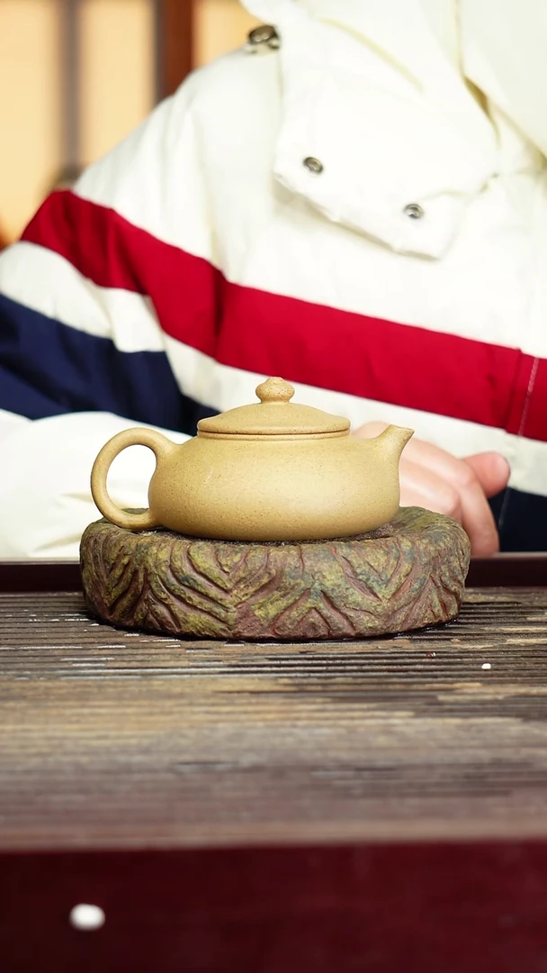 宜兴原矿紫砂壶茶壶宜兴原矿紫砂壶茶壶180C