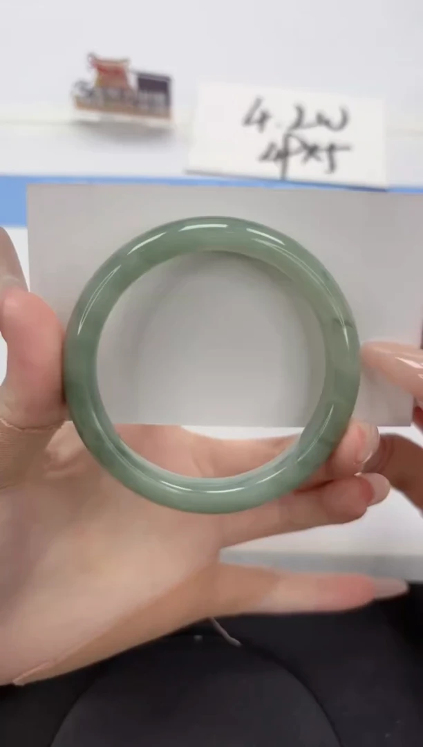 【闪购商品】石英质玉手镯未镶嵌A413-57