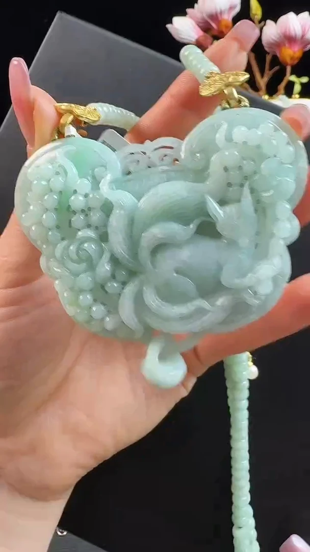 颈饰未镶嵌翡翠九尾