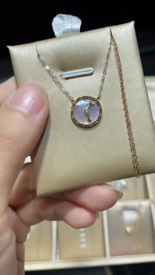 吊坠(不含链)18K金镶嵌钻石1