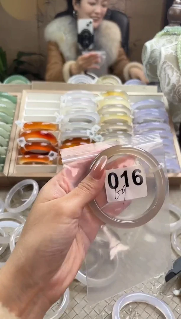 手镯玛瑙/玉髓未镶嵌016