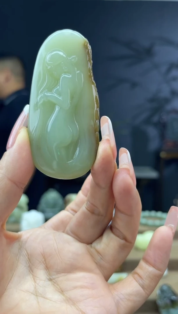 颈饰未镶嵌和田玉1