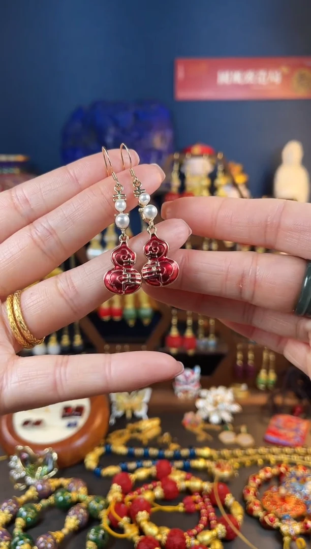 【闪购商品】红色葫芦珐琅耳钩