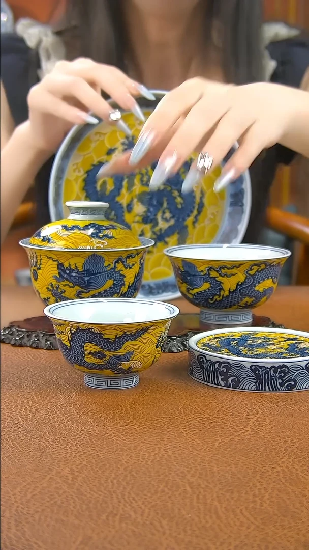 景德镇手工帝皇海水龙纹盖碗