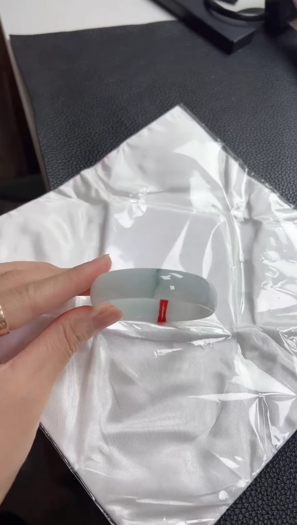 翡翠手镯未镶嵌圈口52.6