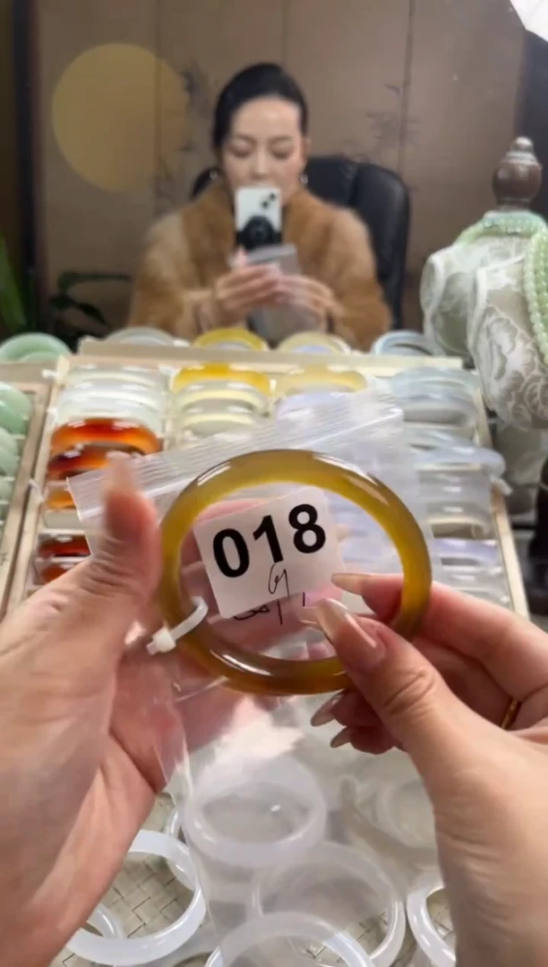 手镯玛瑙/玉髓未镶嵌018