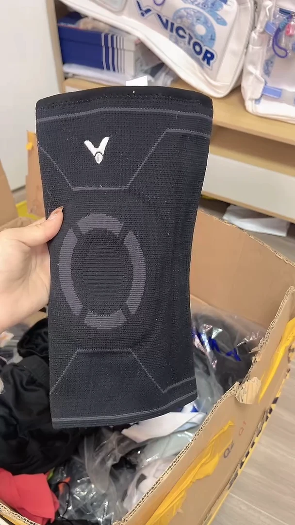 26 正品微瑕 黑色护膝M