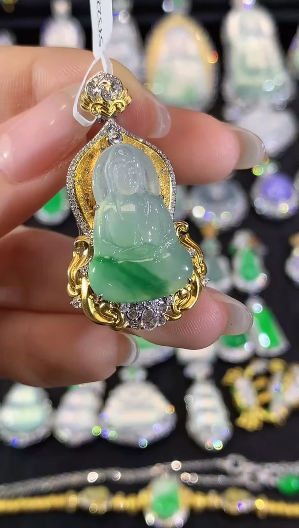 吊坠(不含链)18K金镶嵌翡翠30-观音