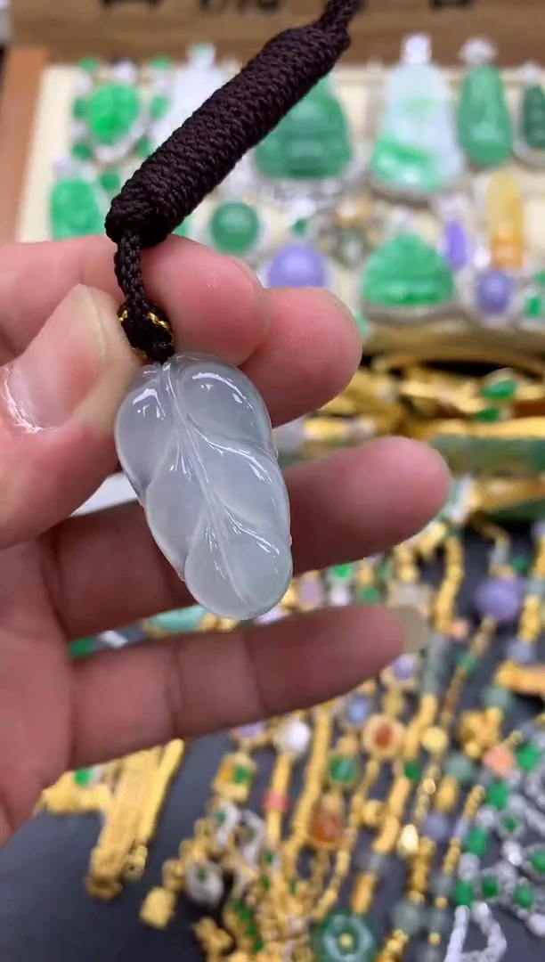 翡翠未镶嵌颈饰181-中国好珍宝