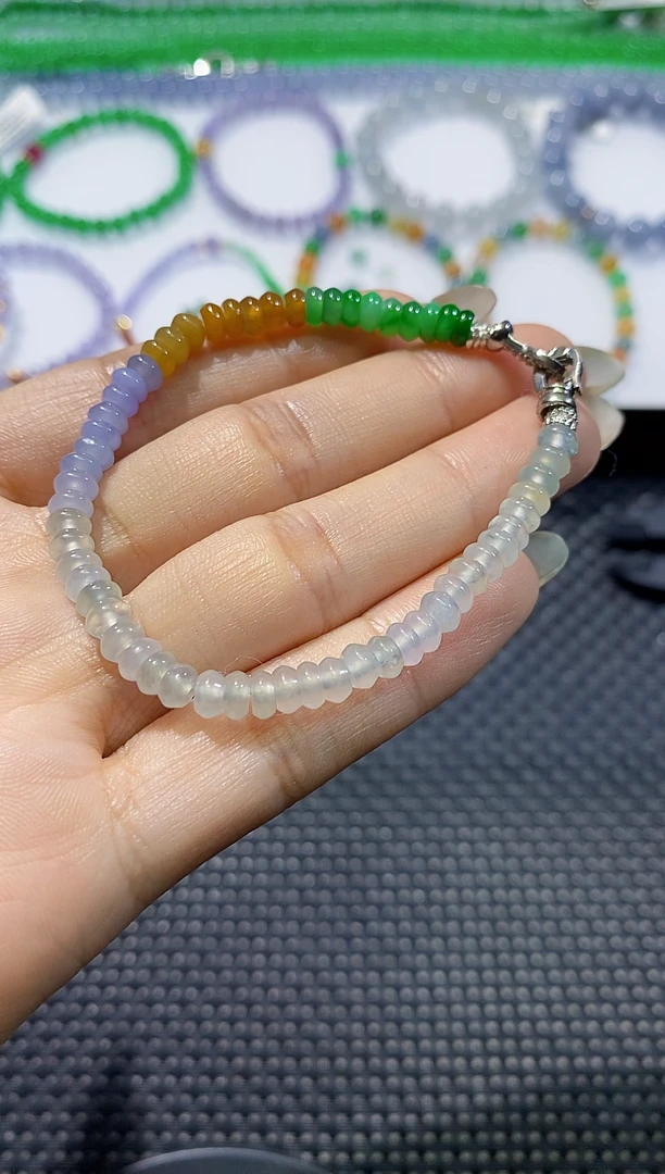 散珠翡翠卡4.9算盘珠手串