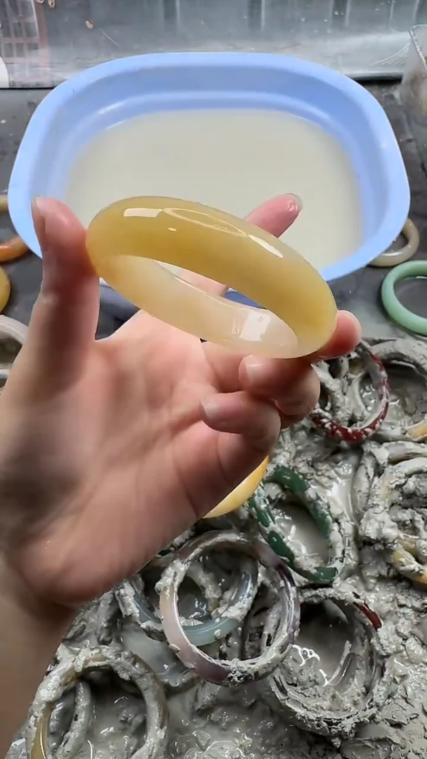 未镶嵌手镯石英质玉39