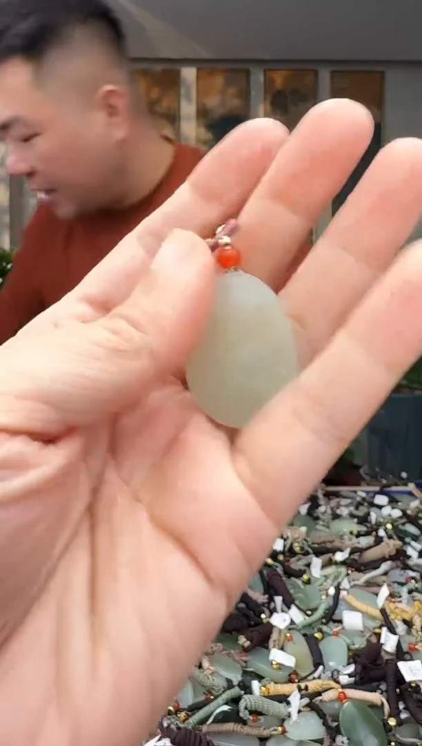 未镶嵌和田玉挂件拍一发一