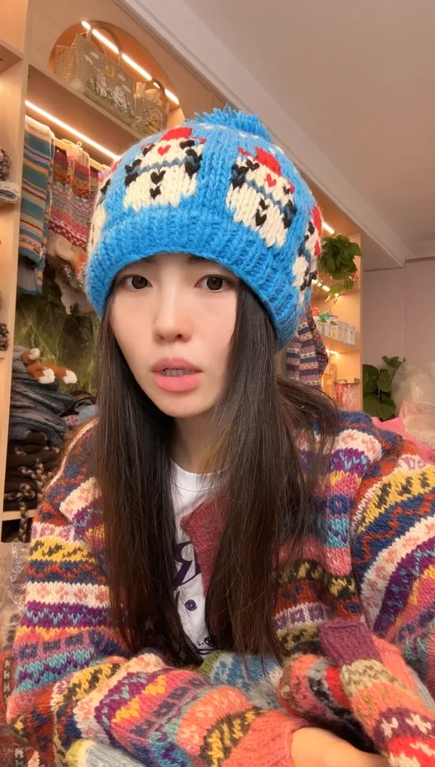 羊毛蓝色雪人帽子