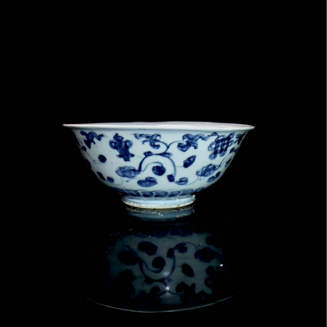 53:明中期青花缠枝花卉纹大碗