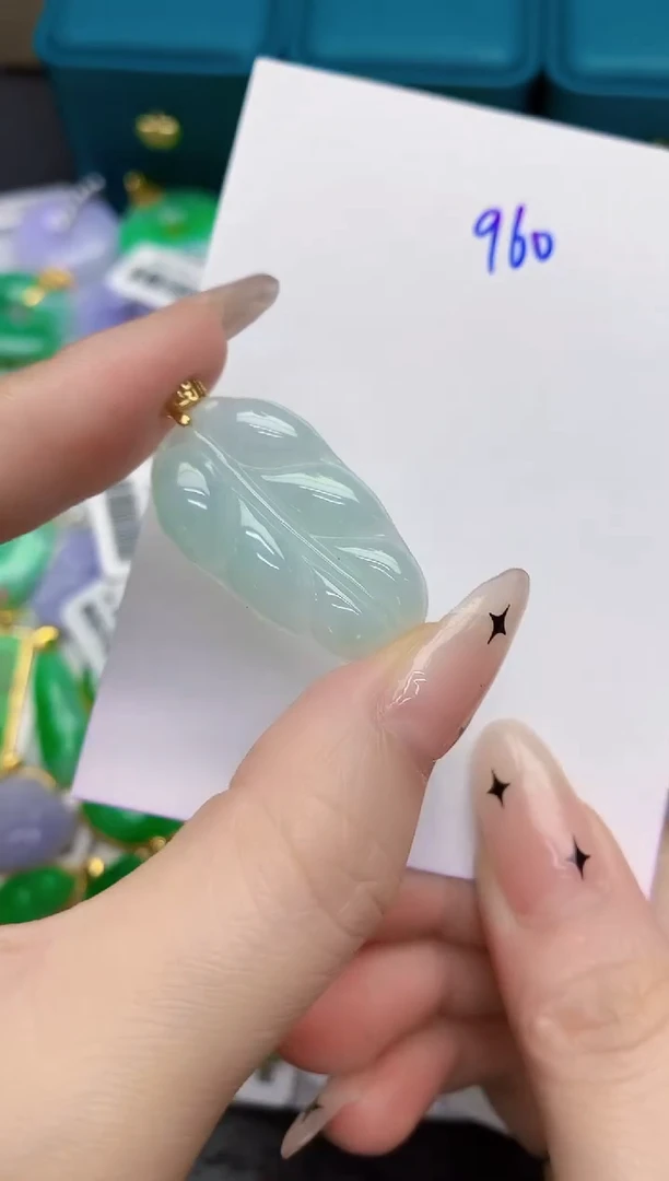 颈饰未镶嵌翡翠缅甸天然翡翠A货