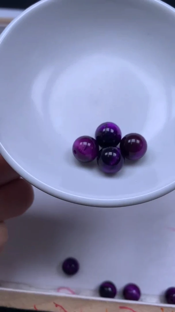 未镶嵌散珠硅化玉E951紫 虎 眼10mm10个8.8元