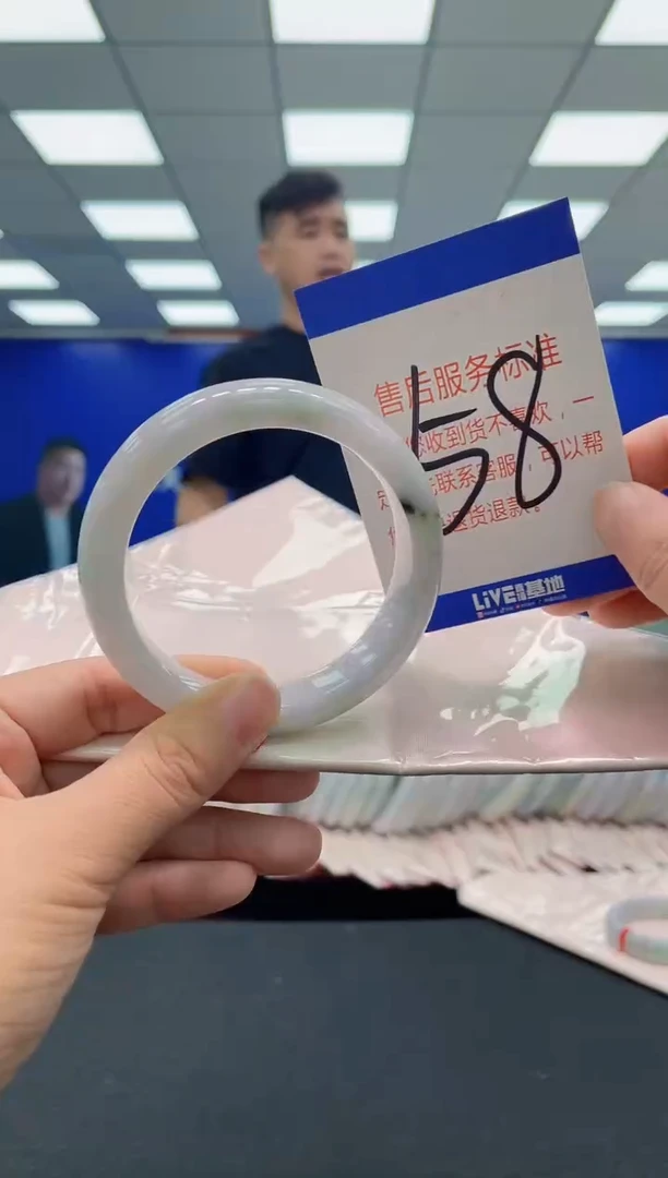 未镶嵌手镯翡翠AAAAAAAAA