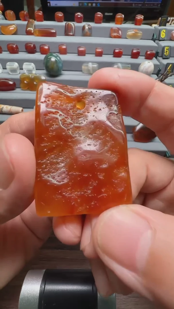 未镶嵌颈饰玛瑙/玉髓T****e玛瑙50*36*10