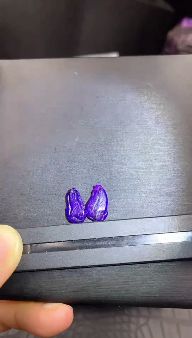 未镶嵌苏纪石（舒俱来）滴流两个滴流两个