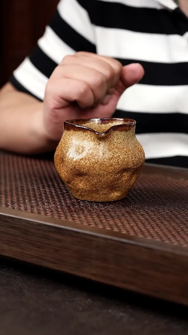 茶壶紫砂均釉手抓公道