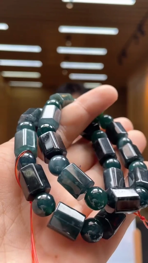 翡翠未镶嵌颈饰多样性发货（只发一件）x4