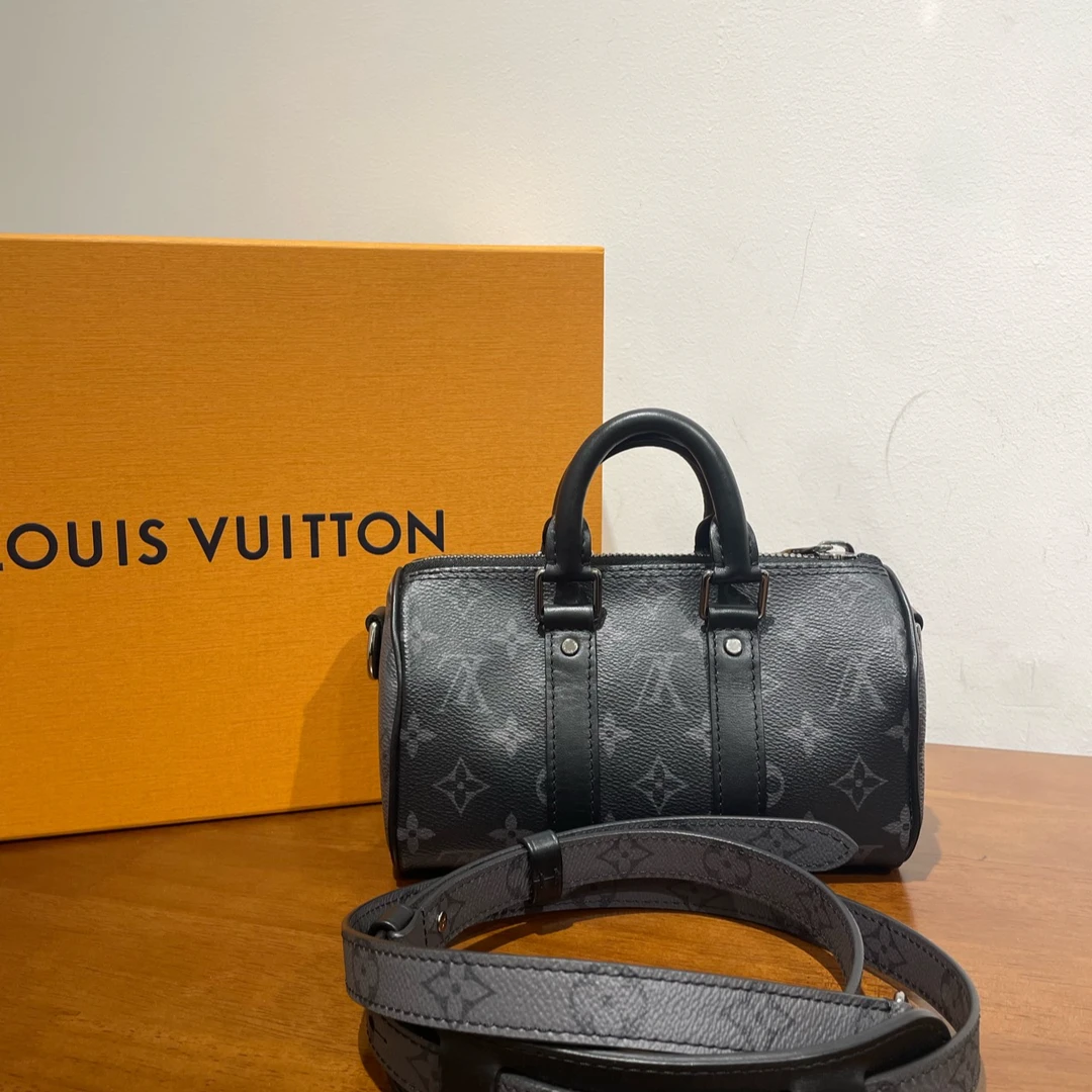 99新 LouisVuitton/路易威登 黑灰拼色Keepall xs 黑武士斜挎包