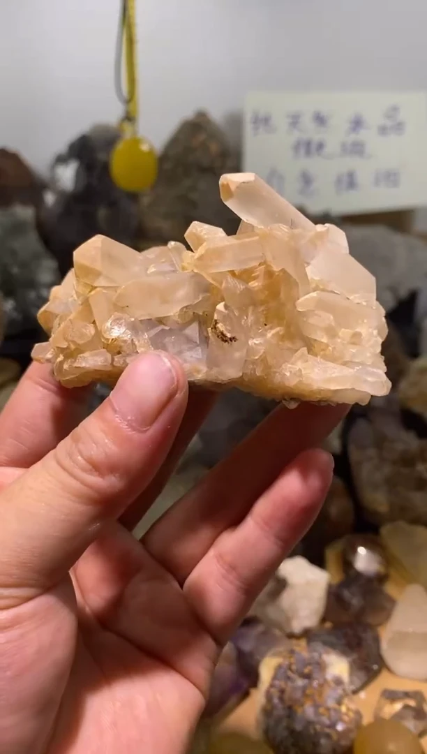水晶珠宝半成品未镶嵌12号110g马岛大晶簇