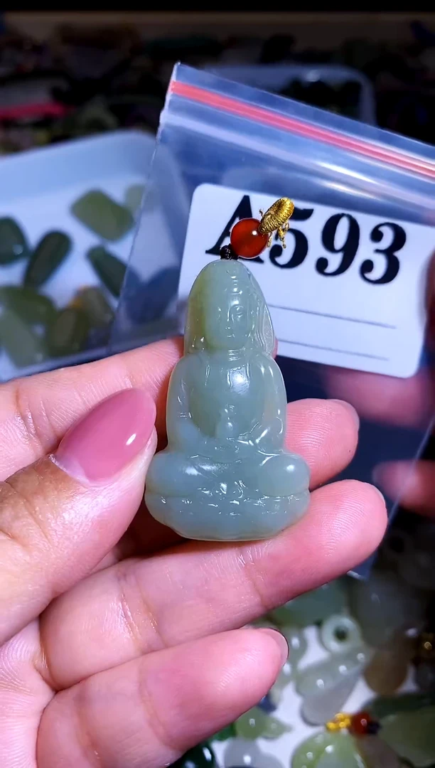 和田玉未镶嵌颈饰1