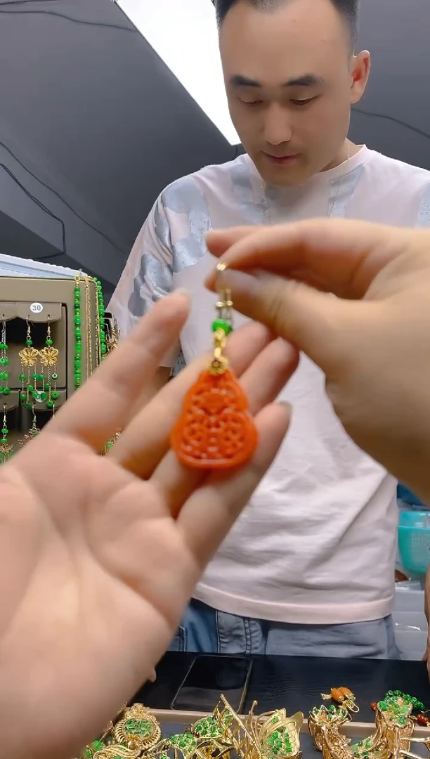 翡翠合金耳饰0235翡翠耳钩一个