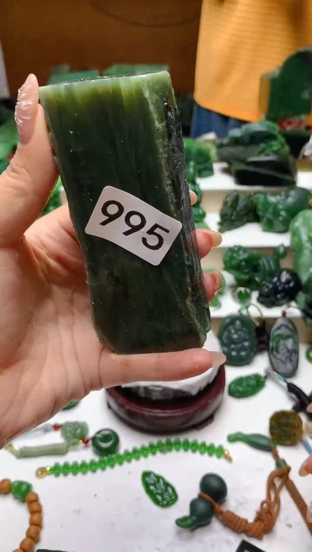 未镶嵌和田玉（碧玉）珠宝半成品1