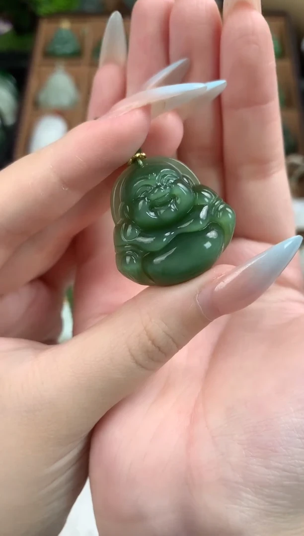 和田玉未镶嵌颈饰吊坠